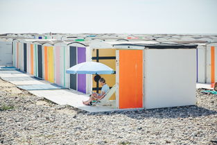 伞下的光影 从城市到乡村的庇护之旅
